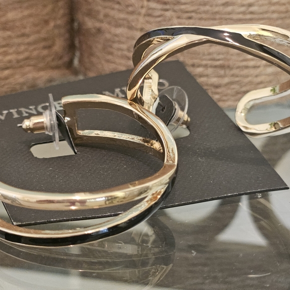 Vince Camuto Earrings - Picture 6 of 7